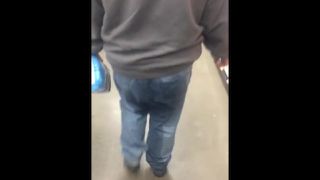Buying diapers in pissy jeans